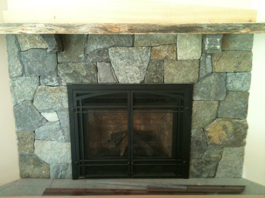 Adirondack Granite Mosaic Veneer Stone